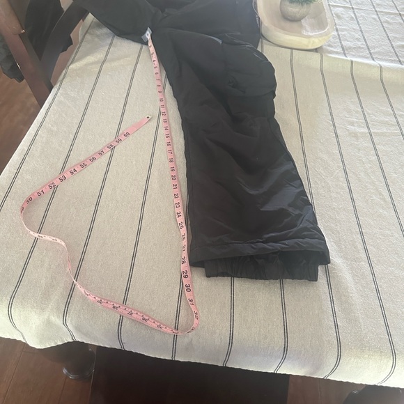 Men's Black Cargo Snow Pants - Picture 10 of 11